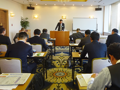 新年総会では顧問弁護士による関連法令の知識講座も開催した